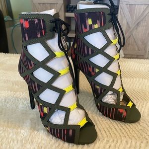 Black Multi-Fabric-Color High Heels 5 1/2